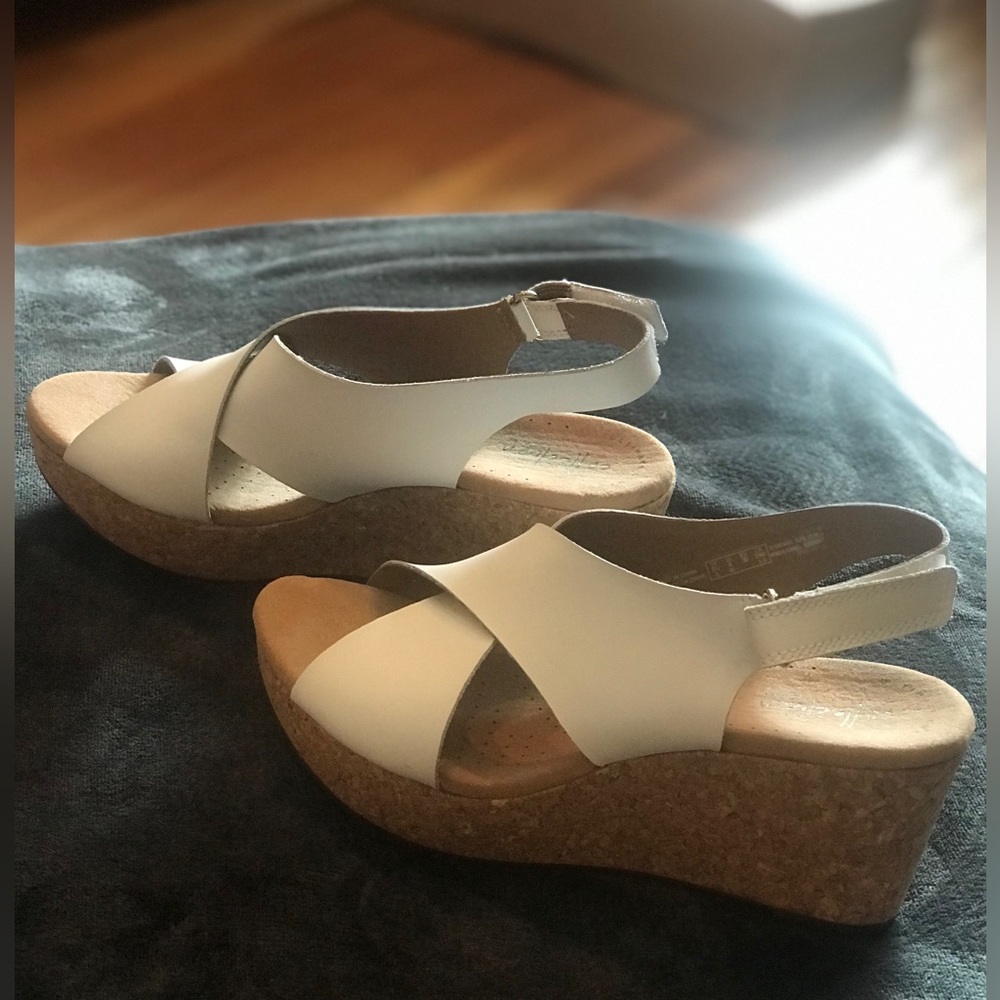 NWOT Clarks Women's Annadel Wedge Sandal Size 8